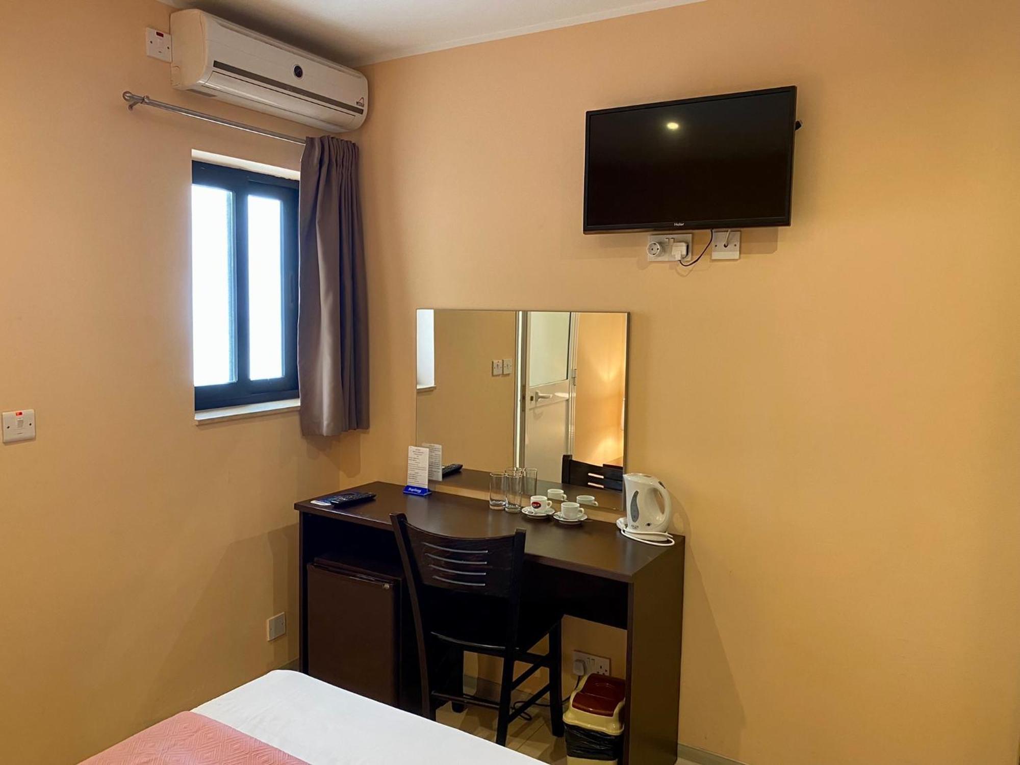 Malta Paradise Central Accomodation Hotel Saint Julian's Екстериор снимка
