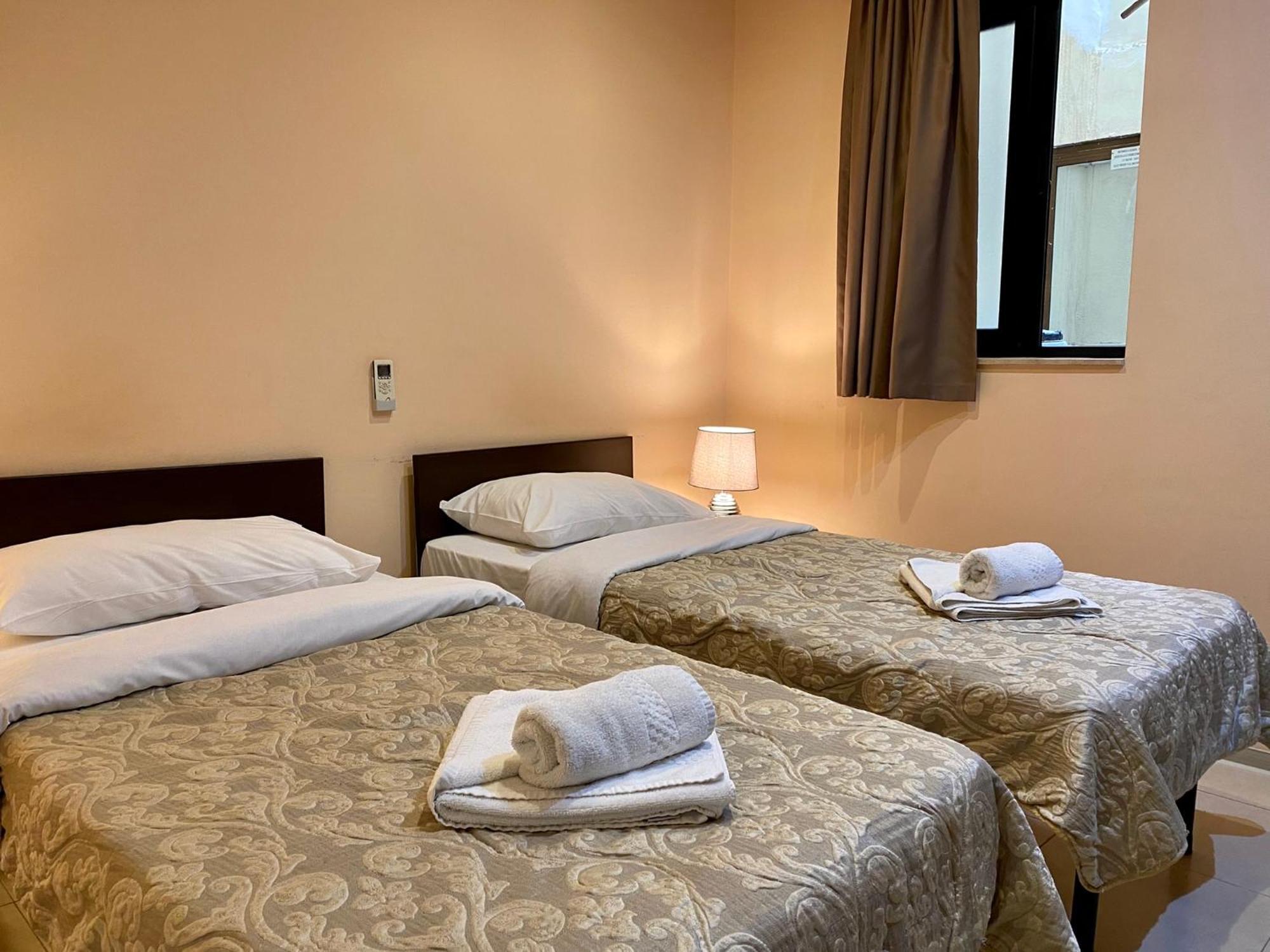 Malta Paradise Central Accomodation Hotel Saint Julian's Екстериор снимка